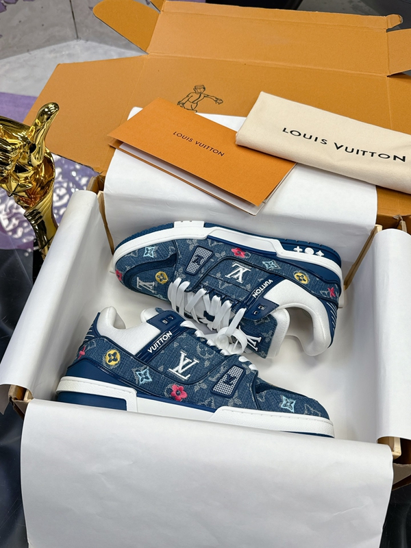 ルイヴィトン靴正面デザイン